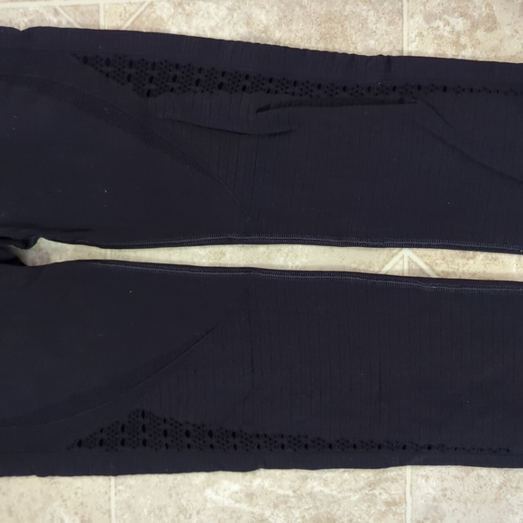 Active Wear - Picture 4 of 6